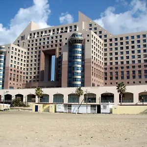 apartments-on-the-beach.gethaifahotels.com/