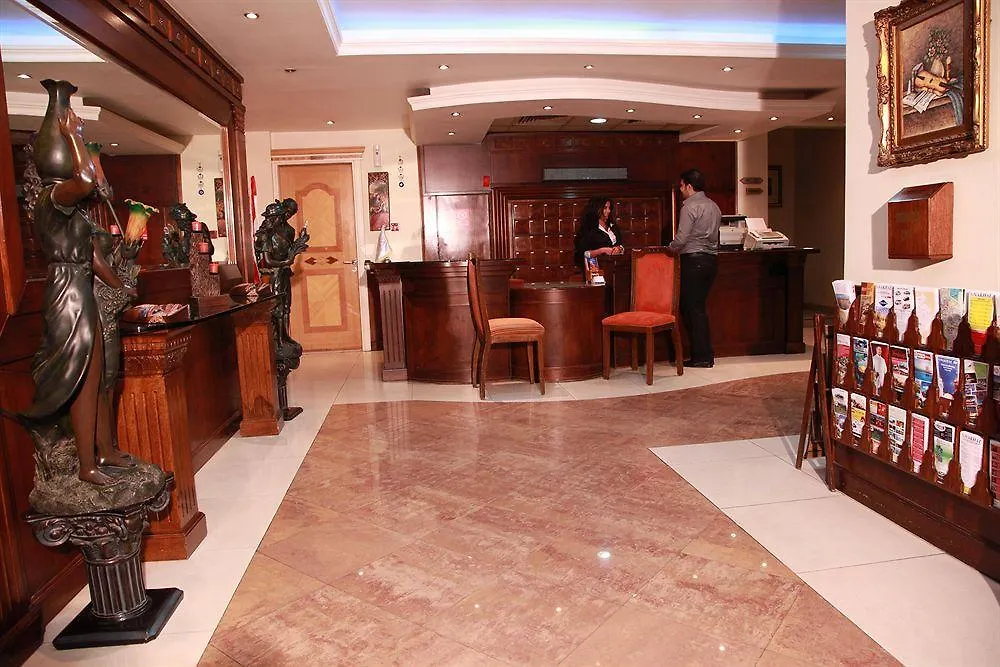 Elysee Residence Beirut 3*,